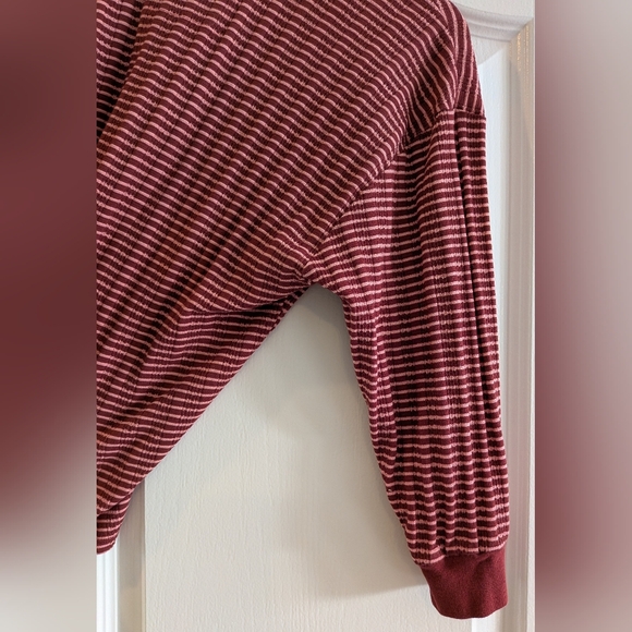 Anthropologie Hannah Pink Red Striped Knit Textured V-Neck Thermal Shirt Size S - Picture 13 of 15